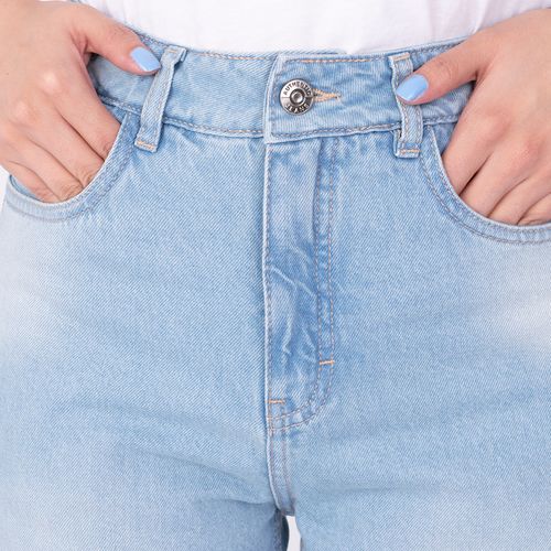 PANTALÓN DENIM MOM CELESTE