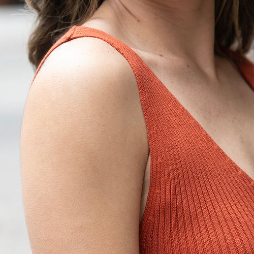 VESTIDO TEJIDO SIN MANGA NARANJA