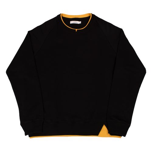 BUZO FLEECE DETALLE MOSTAZA NEGRO