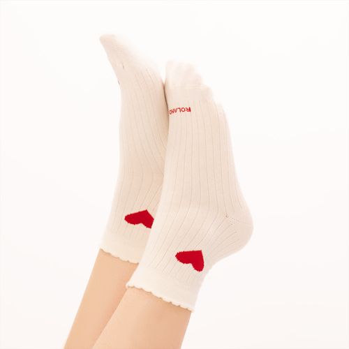 MEDIA CASUAL CAÑA ZAPATILLA LISA CORAZÓN ROJO SAN VALENTÍN BLANCO PACK X1