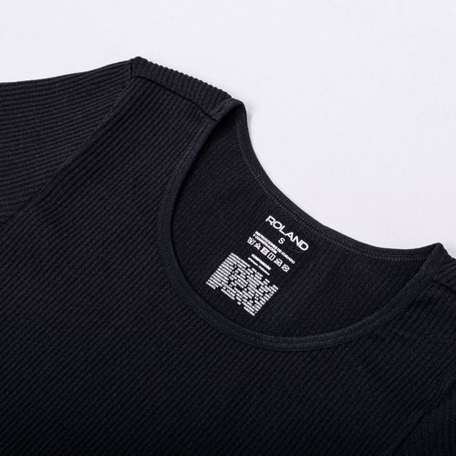 CAMISETA CUELLO REDONDO NEGRO