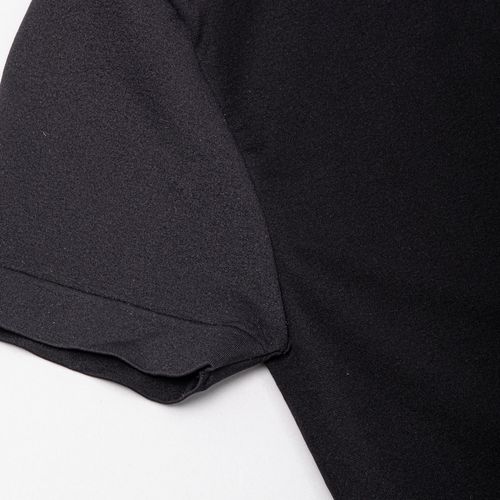 CAMISETA SEAMLESS CUELLO REDONDO NEGRO