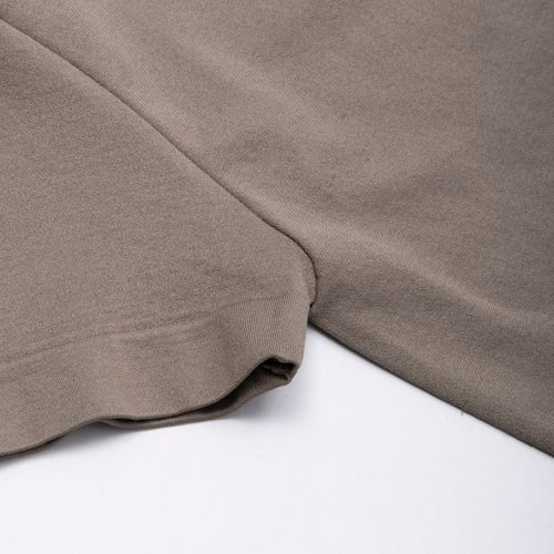 CAMISETA SEAMLESS CUELLO REDONDO GRIS